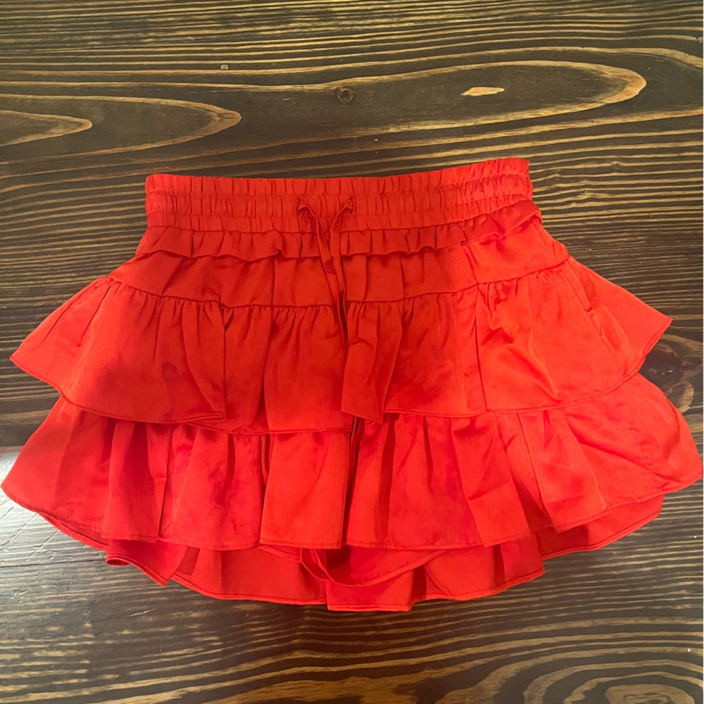 Red mini skirt!!